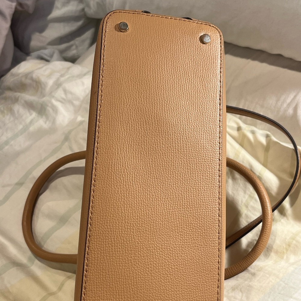 Kate Spade Crossbody Bag in Tan or Camel color - Picture 4 of 15